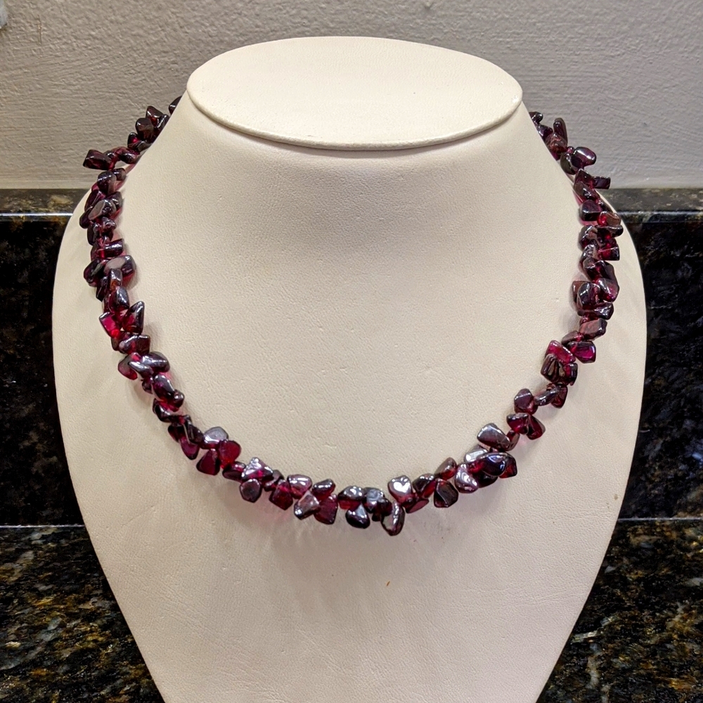 Rhodolite garnet choker, necklace